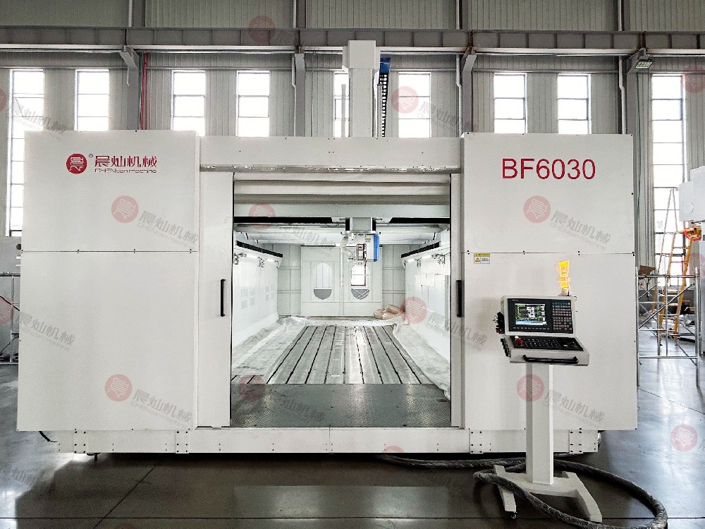 BF6030五轴龙门加工中心_设备外观_正面近景_白天__实拍__横屏__TP07465.JPG