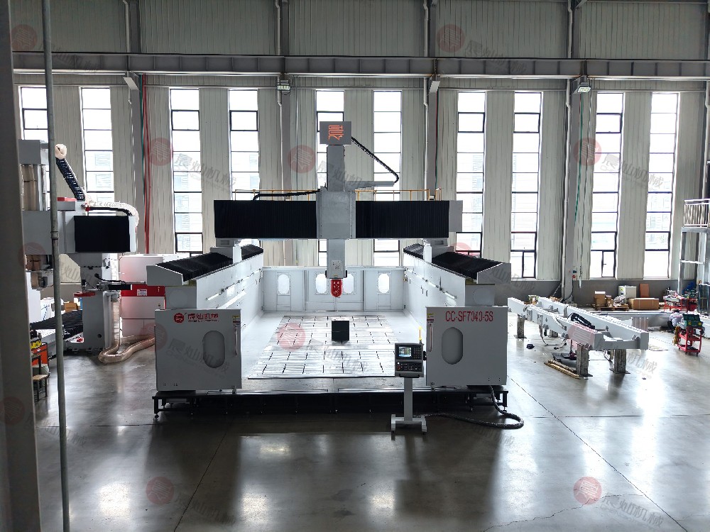 SF7040-5S五轴龙门加工中心_外观_正面近景_白天__实拍__横屏__TP08020.JPG