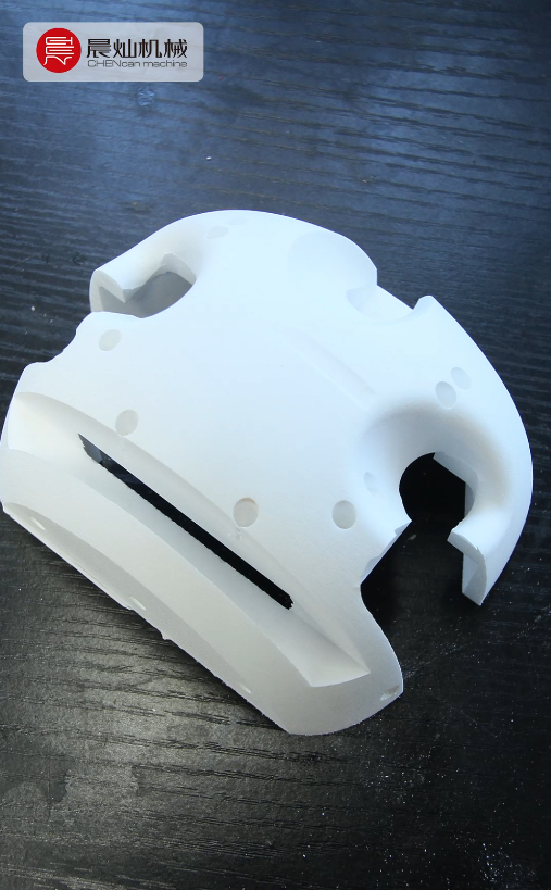 晨灿五轴龙门加工中心精准答卷：PVC样件的高精度诠释